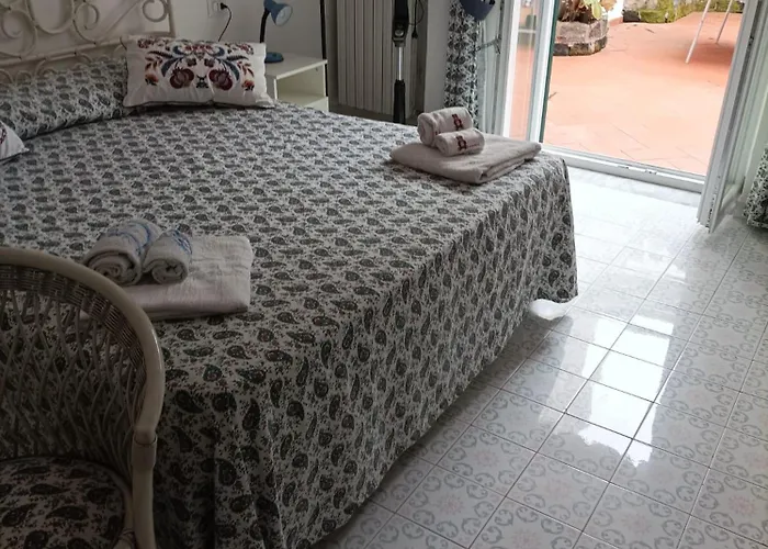 Elegante Villa al centro di Ischia Porto